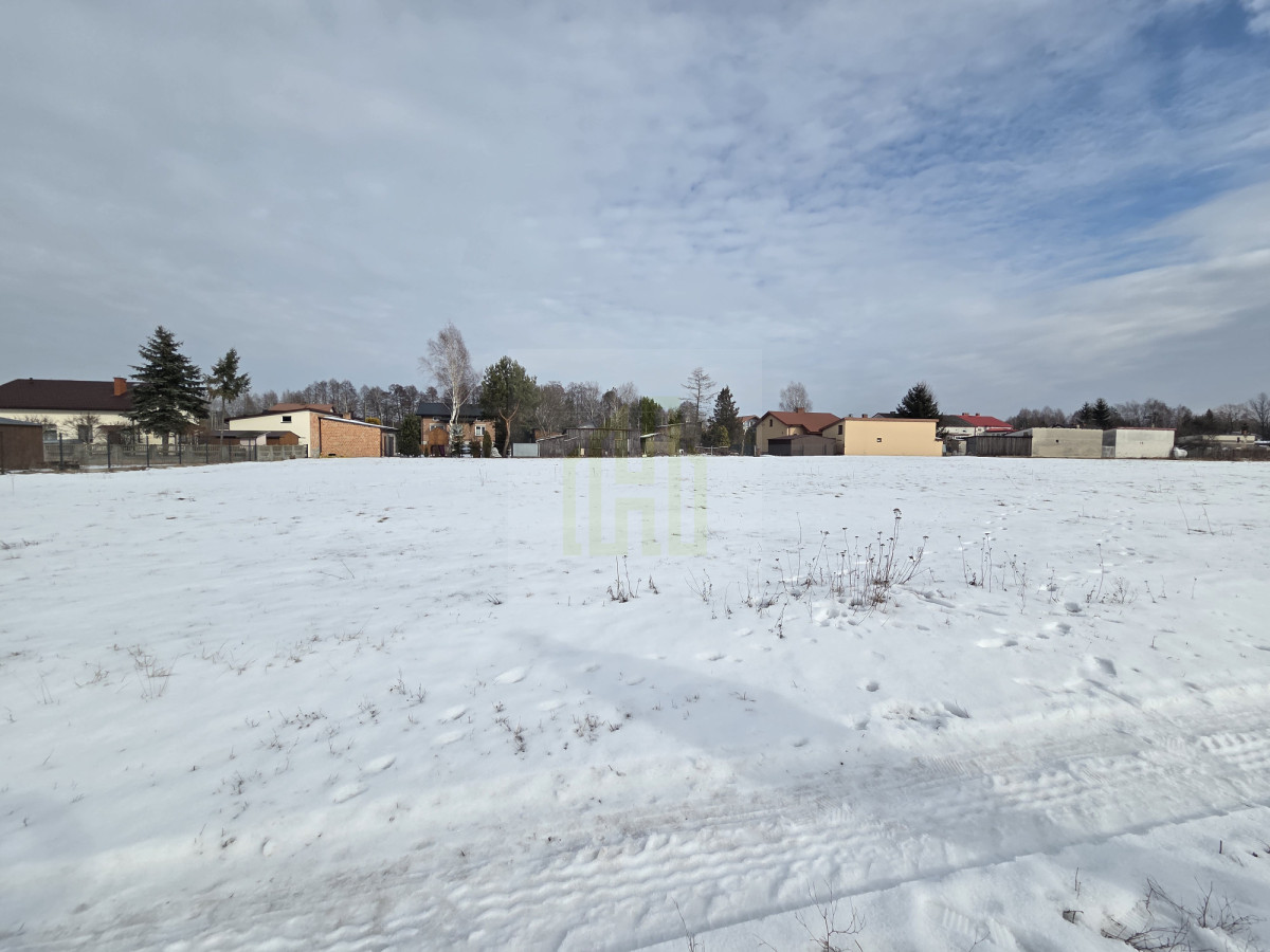 Działka gotowa pod budowę domu.