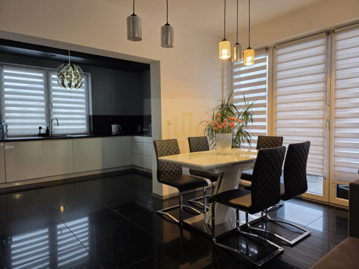 Piękny dom z bajecznym ogrodem w Błoniu