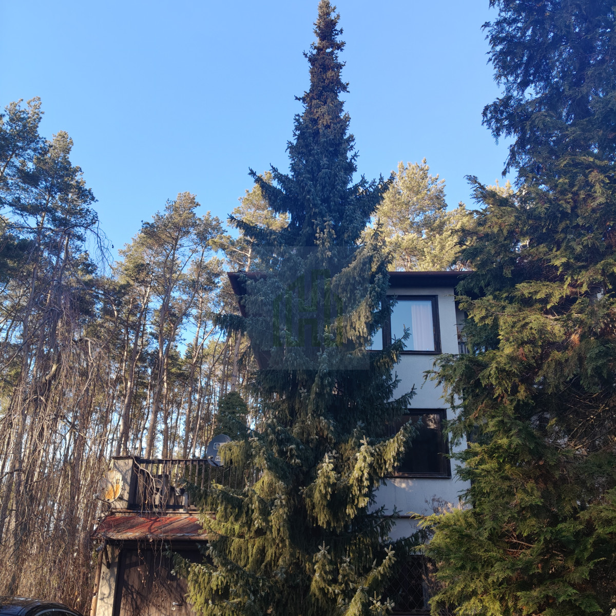 Dom z dużą działką  i szybkim dostępem do Warszawy