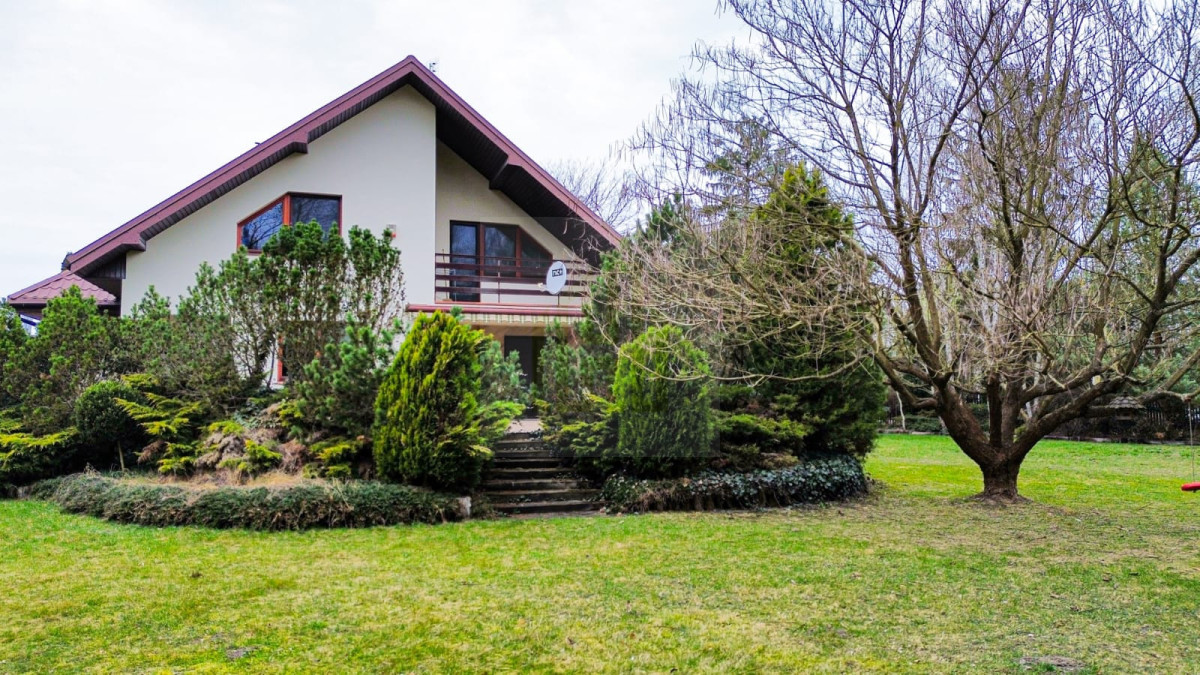 Wolnostojący dom z ogrodem – 20 min od Warszawy!