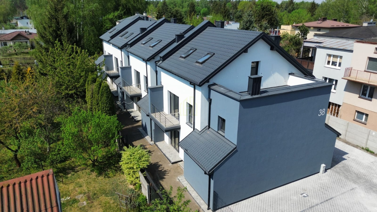 Segment 140m² z tarasem i garażem – Zielonka